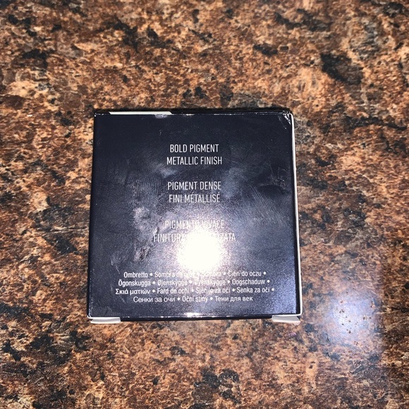 Kat Von D Eyeshadow (Metal Crush: Thunderstruck) - Picture 2 of 5